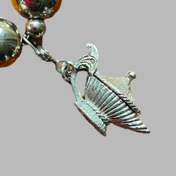 Vintage Monet Bracelet Rare with Charms Silver Tone Signed - Picture 5 of 14